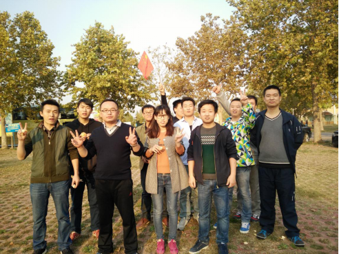 首支完成任务的二团的团队.png
