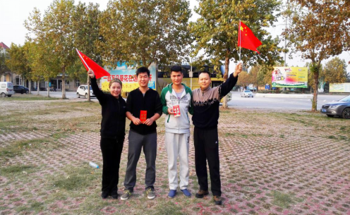 董事长总经理和我们的冠亚军队长.png